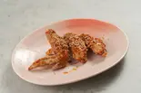 ピリ辛手羽先(3本)(濃厚豚骨 玉名ラーメン くまめん)