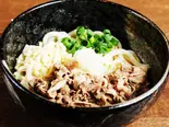 冷やし肉うどん Chilled Udon with Sukiyaki Beef（浪花かすうどん むねひろ）