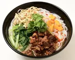 牛肉のライスヌードル(牛肉米线)(台湾無骨香脆鶏柳)
