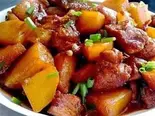 红烧肉土豆盖浇刀削面(台湾無骨香脆鶏柳)