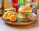 ベーコンチーズバーガー(ポテト付き)（HAMBURGER DINER FLIP-FLOP）