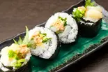 イカ納豆中巻き 4切（居酒屋みっちゃん）