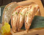 (18). 肉焼き餃子(3個)MeatFried dumplings고기만두（アリランホットドック 浅草）