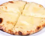 ハニーチーズナン Honey Cheese Naan（LAXMI）