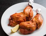 タンドーリチキン 2個 Tandoori Chicken 2ps（ヨコハマ アジアン ダイニング＆バー）