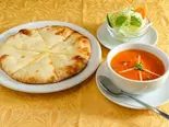 チーズナンセット Cheese Naan Set（INDIAN NEPALI RESTAURANT ＆ BAR THE OASIS CAFE）