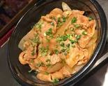 源たれを使った青森流豚丼（津軽三味線 ねぶた魂）