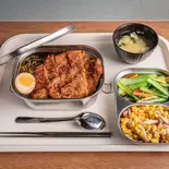 ジーパイ弁当【醬烤雞排】Taiwanese Fried Chicken(BBQ sauce)lunch box（ホージャー 好呷台湾屋台 HOJYA.TAIWAN）