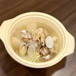 あさりと骨付きスペアリブスープ【あさり排骨湯】（ホージャー 好呷台湾屋台 HOJYA.TAIWAN）