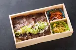 牛タン弁当（歌舞伎町焼肉 一頭や 新宿区役所通り店）