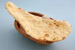ガーリックナン Garlic Nan（本格インド・ネパール料理エベレスト）