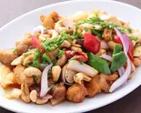 チキンとカシューナッツ炒め/Stir-fried Chicken ＆ Cashew nuts（Sita 川崎）