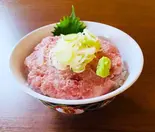 ガッツリねぎトロ丼約800g（唐揚げ・とんかつ・ハンバーグ・海鮮のガッツリ丼！ でか盛りご用達一二三亭）