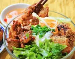 ブンチャー BÚN CHẢ(ベトナム料理チェーサインレストラン)