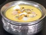 ミックスシーフードカレー(サラダ＆ナン付き) Mixed Seafood Curry (Served with Naan or Rice and Salad)（エバーグリーン アジアン ダイニング）