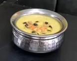 ブロウンダールカレー(サラダ＆ナンorライス) Prawn Dal Curry (Served with Naan or Rice and Salad)（エバーグリーン アジアン ダイニング）