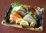 おまかせお造り5種盛り(1人前)（魚河岸のすし えびす 水道筋店）