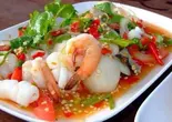 スパイシーシーフードサラダ ยำรวมมิตรทะเล（【タイ料理】マラコー MARAKO THAI FOOD）