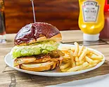 照り焼きチキンバーガー Teriyaki Chicken Burger(TOKYO BURGER CAFE&BAR)