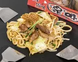 ホルモン焼うどん【甘辛味】 Offal Yakiudon (Sweet ＆ Spicy)（鉄板焼お好み焼き 楽味）