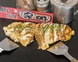 オムそば【ソバロール】 Omelette Soba (Soba Roll)（鉄板焼お好み焼き 楽味）