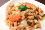 鶏肉とカシューナッツ炒め (腰果鶏丁)（金福楼）
