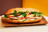目玉焼きバインミー Fried Egg Banh Mi（バインミーシンチャオ 神戸店）