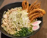 肉中華(冷)ゲソ唐揚げ乗せ（肉蕎麦 かわしょう）