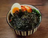 韓国のりまみれ!炙りチャーシュー焼豚丼(焼豚ヒーロー劇場 炙りチャーシュー丼 目白店)
