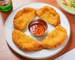 エビとチーズのさつま揚げ(4ピース) Deep-Fried Minced Shrimp and Cheese (4 Pieces)（エスニック料理 ハベリ）