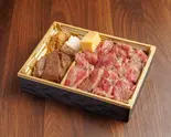 飛騨牛すき焼きとサーロインステーキ弁当（大阪鋤焼 大蛇 南堀江店）