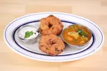 メドゥ ワダ/Medhu Vadai (2 pcs)（南インドレストランMARUDHU）