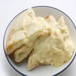【とろける】チーズナン Cheese Nan(みんなのカレーハウス)