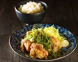 【甘酢ネギまみれ‼】 悪魔の油淋鶏定食（悪魔からあげ 鶏バカ食堂 早稲田店）