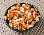当店人気No.3ガーリックヤンニョム焼鳥丼(お肉200g)（とりあえず ーJuicy Chicken Bowlー メガ焼鳥丼 川崎店）