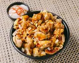 当店人気No.2温泉玉子テリヤキガーリックチキン焼鳥丼(お肉200g)（とりあえず ーJuicy Chicken Bowlー メガ焼鳥丼 川崎店）
