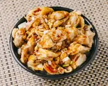 当店人気No.3テリヤキガーリックチキン焼鳥丼(お肉200g)Tariyaki garlic chicken rice bowl 200 g meat（とりあえず ーJuicy Chicken Bowlー メガ焼鳥丼 川崎店）