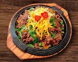 プルコギ鉄板炒め(明洞のり巻 職安通り本店)