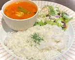 タイ風ココナッツチキンカレー（カフェ ヤスクーカ）