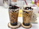 沖縄ブラックダイヤモンド(trà sữa okinawa black diamond)（SHINSEKAIYAKINIKU）