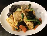 キクラゲ玉子豚肉炒め(中華小皿料理 美食苑)