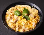 究極の親子丼 Chicken and egg rice bowl（秋田比内地鶏 親子丼専門 本家あべや 恵比寿店）