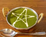 ホウレンソウチキンカレー Spinach ＆ Chicken Curry（インド・ネパール料理 Arushi）