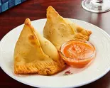 サモサ(2P) Samosa (2 Pieces)（インディアンレストランアンドバー ネパリ）