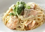 サーモンとキノコのクリームソース（Venuto cafe）