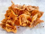 鶏皮揚げ（茶々真珠ミルクティー）