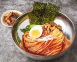 汁なし韓国チョル麺(赤)牛すじ増量（薬院松葉）
