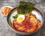 【汁なし極辛】 韓国チョル麺(赤)キムチ（薬院松葉）