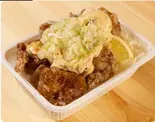 メガ盛りチキン南蛮丼+豚汁+黒ウーロン茶セット！！（デカ盛り弁当はるき【唐揚げ弁当屋】名楽町店）