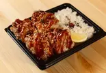 ヤンニョムチキン弁当（デカ盛り弁当はるき【唐揚げ弁当屋】名楽町店）